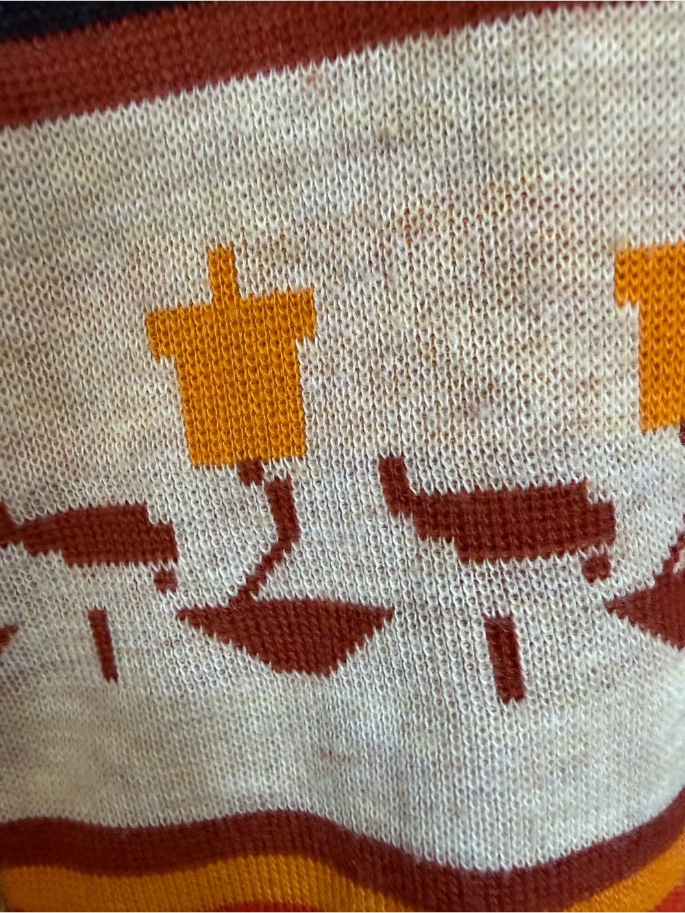 Vintage 70’s V-neck Short Sleeve Retro Patterned Knit Top - Red, Rust, Mustard - Picture 4 of 7